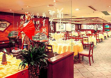 《潜行者2》新视频展示对抗强盗＆变种人的枪战场面